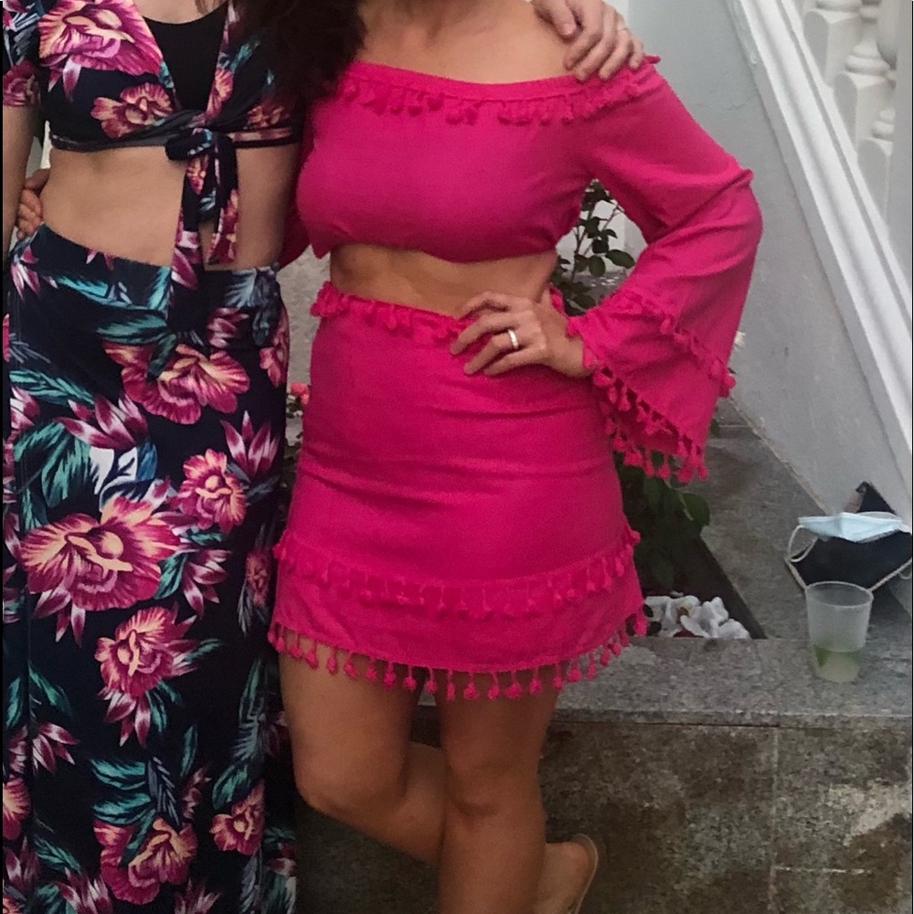 Perfect Beach Dress 🌸 - Picture 2 of 5